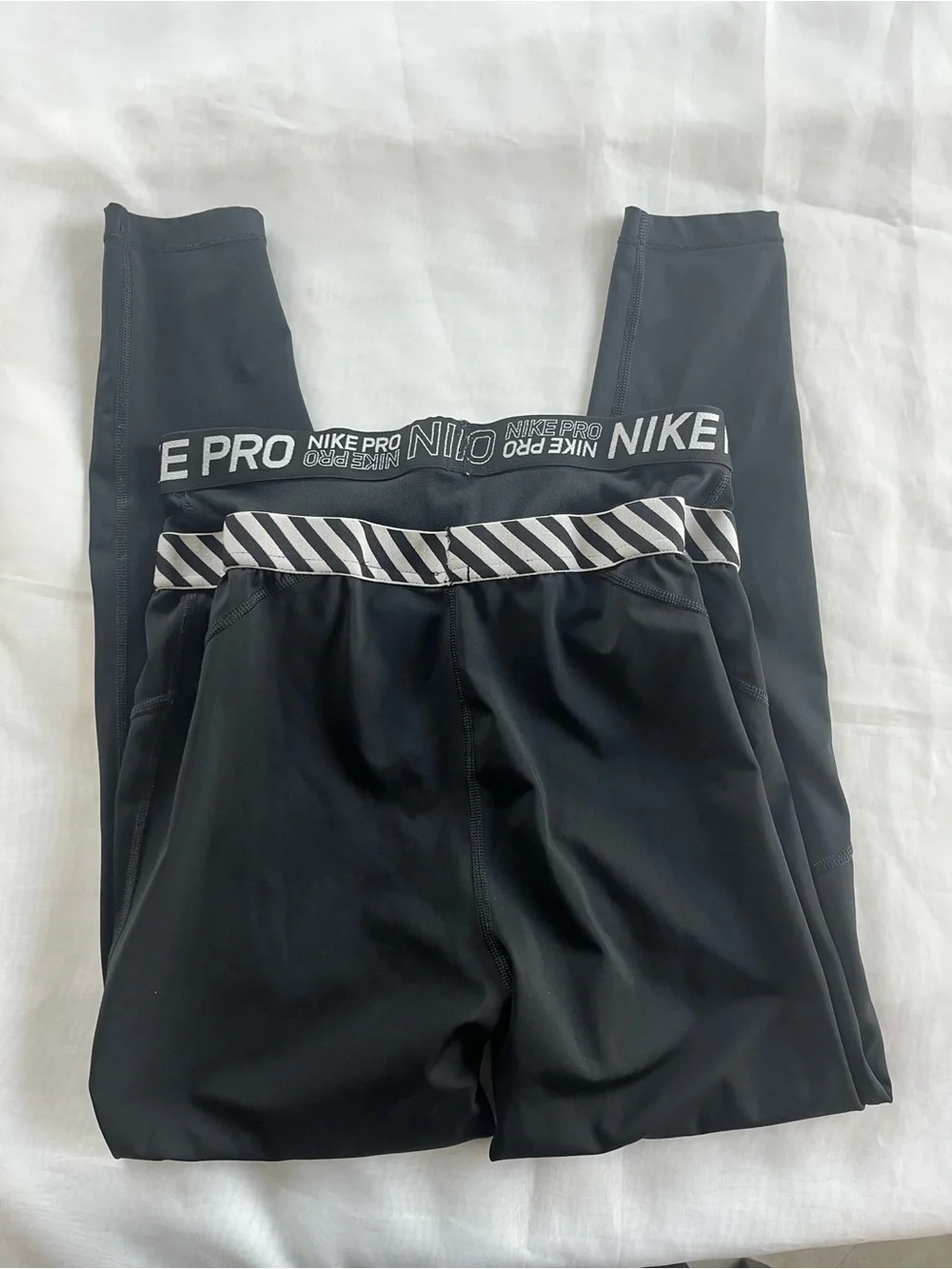 Women’s Nike Pro Leggings